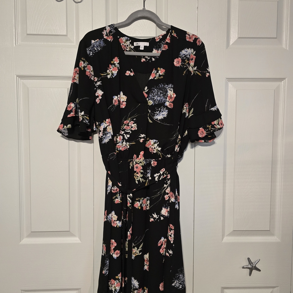 DR2 Black Floral Maxi Dress